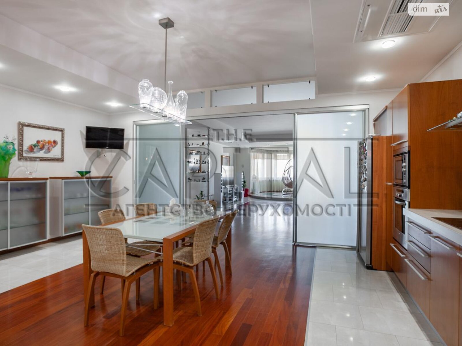 Продаж чотирикімнатної квартири в Києві, на вул. Кропивницького 10, район Липки фото 1 Продаж чотирикімнатної квартири в Києві, на вул. Кропивницького 10, район Липки фото 1