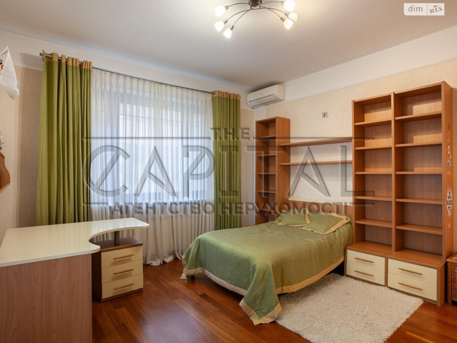 Продаж чотирикімнатної квартири в Києві, на вул. Кропивницького 10, район Липки фото 1 Продаж чотирикімнатної квартири в Києві, на вул. Кропивницького 10, район Липки фото 1