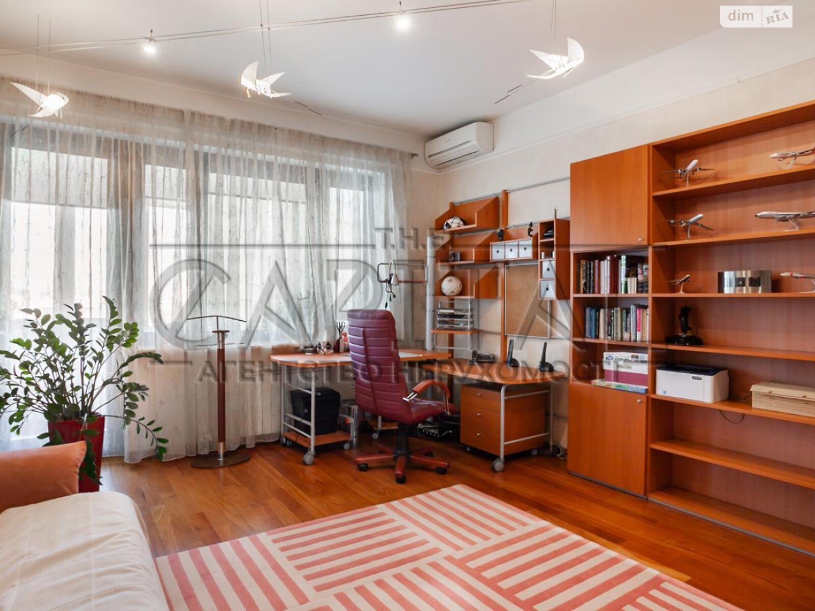 Продаж чотирикімнатної квартири в Києві, на вул. Кропивницького 10, район Липки фото 1 Продаж чотирикімнатної квартири в Києві, на вул. Кропивницького 10, район Липки фото 1