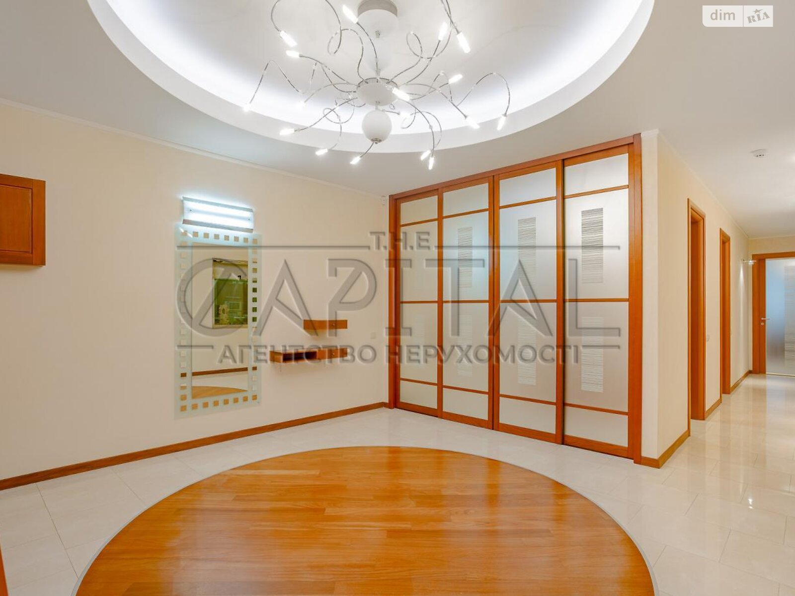 Продаж чотирикімнатної квартири в Києві, на вул. Кропивницького 10, район Липки фото 1