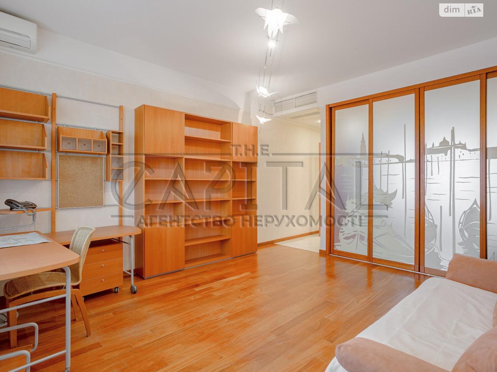 Продаж чотирикімнатної квартири в Києві, на вул. Кропивницького 10, район Липки фото 1