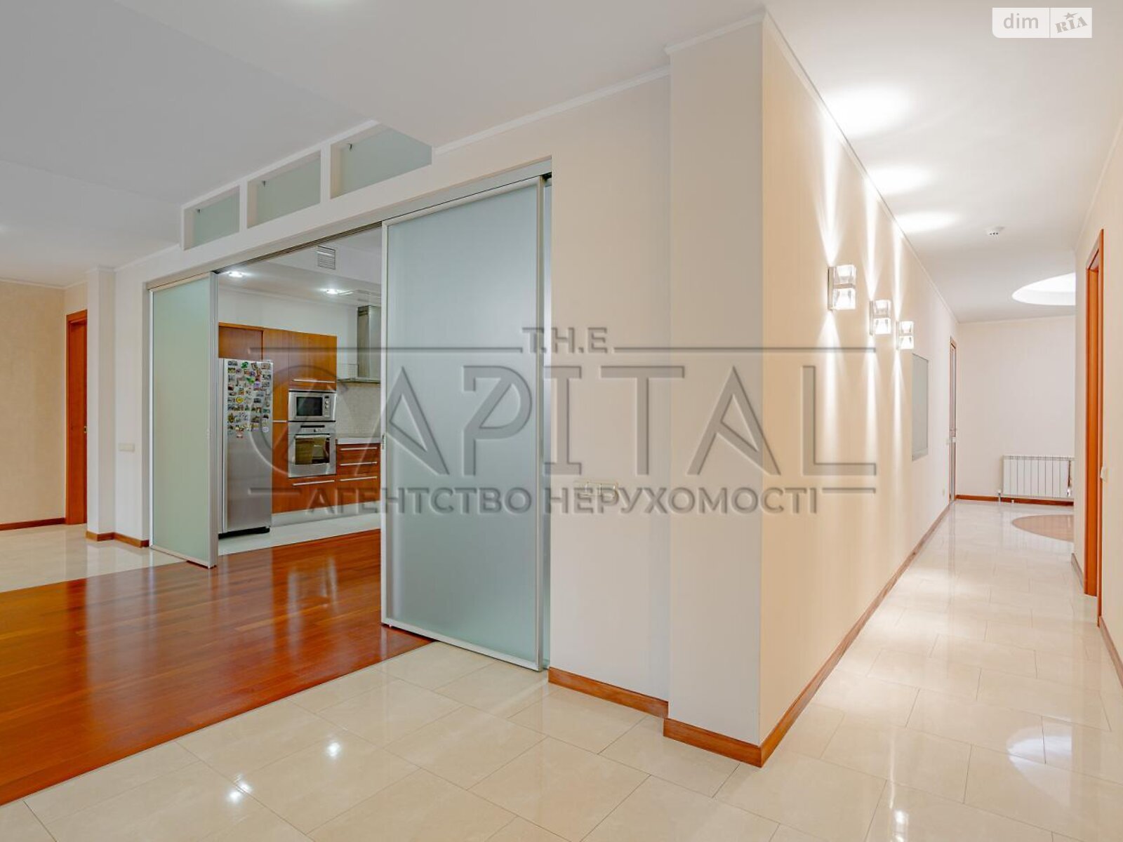 Продаж чотирикімнатної квартири в Києві, на вул. Кропивницького 10, район Липки фото 1