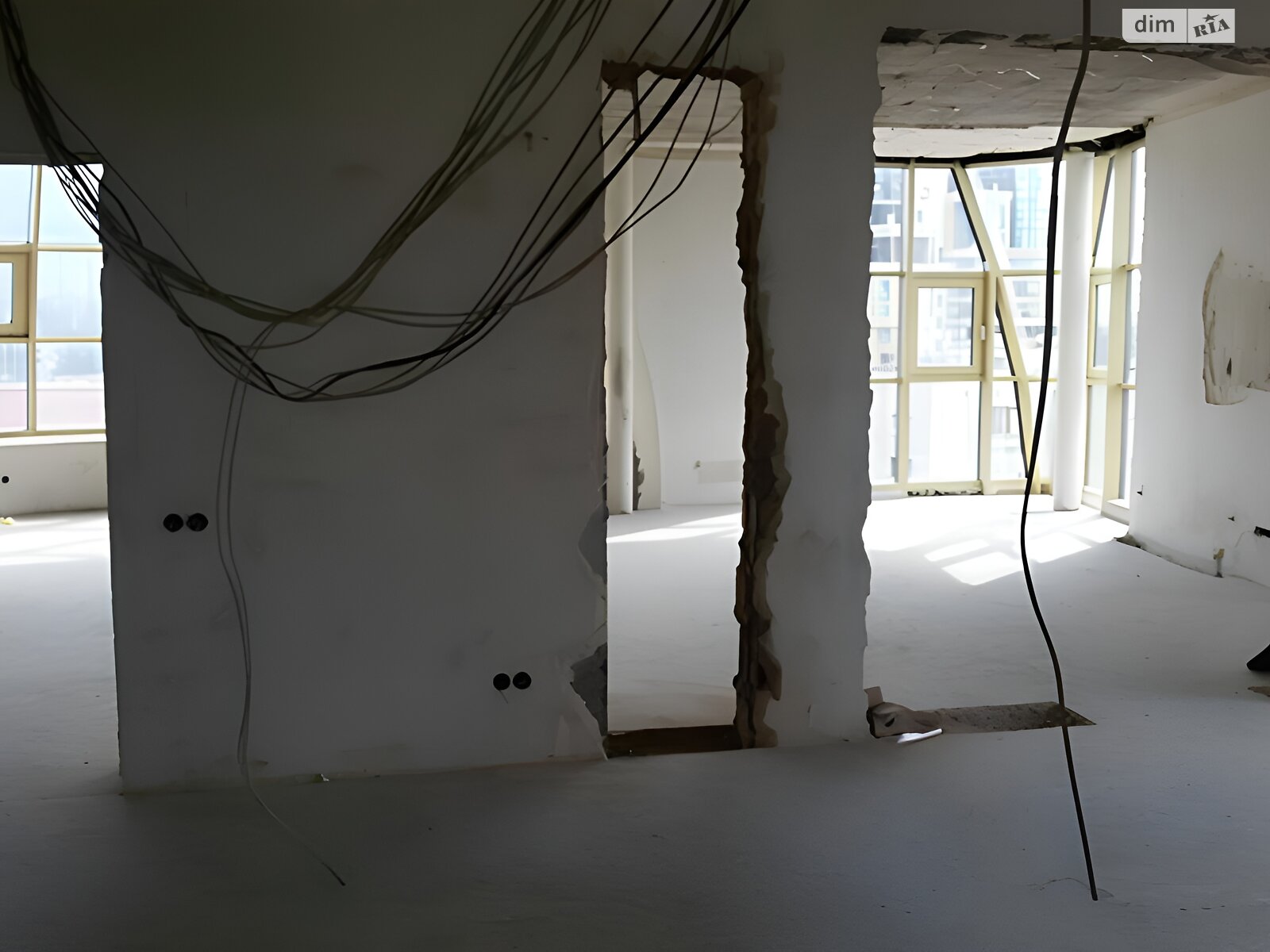 Продажа четырехкомнатной квартиры в Киеве, на спуск Крутой 7, район Липки фото 1 Продажа четырехкомнатной квартиры в Киеве, на спуск Крутой 7, район Липки фото 1