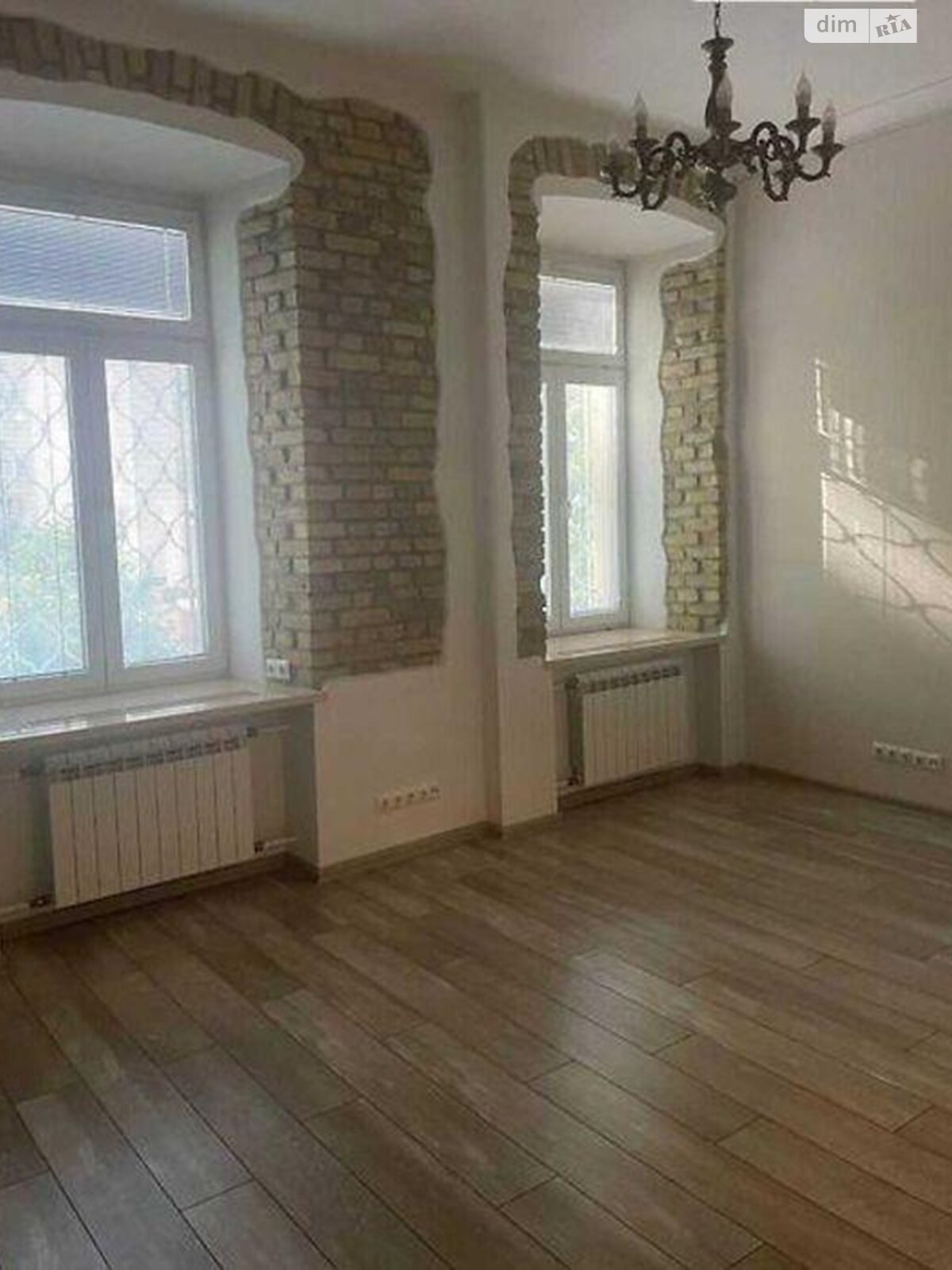 Продаж чотирикімнатної квартири в Києві, на узвіз Крутий 5, район Липки фото 1 Продаж чотирикімнатної квартири в Києві, на узвіз Крутий 5, район Липки фото 1