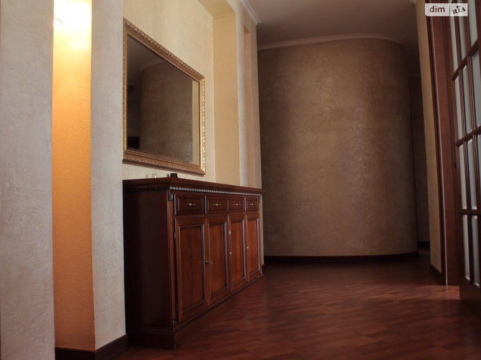 Продажа четырехкомнатной квартиры в Киеве, на спуск Кловский 5, район Липки фото 1