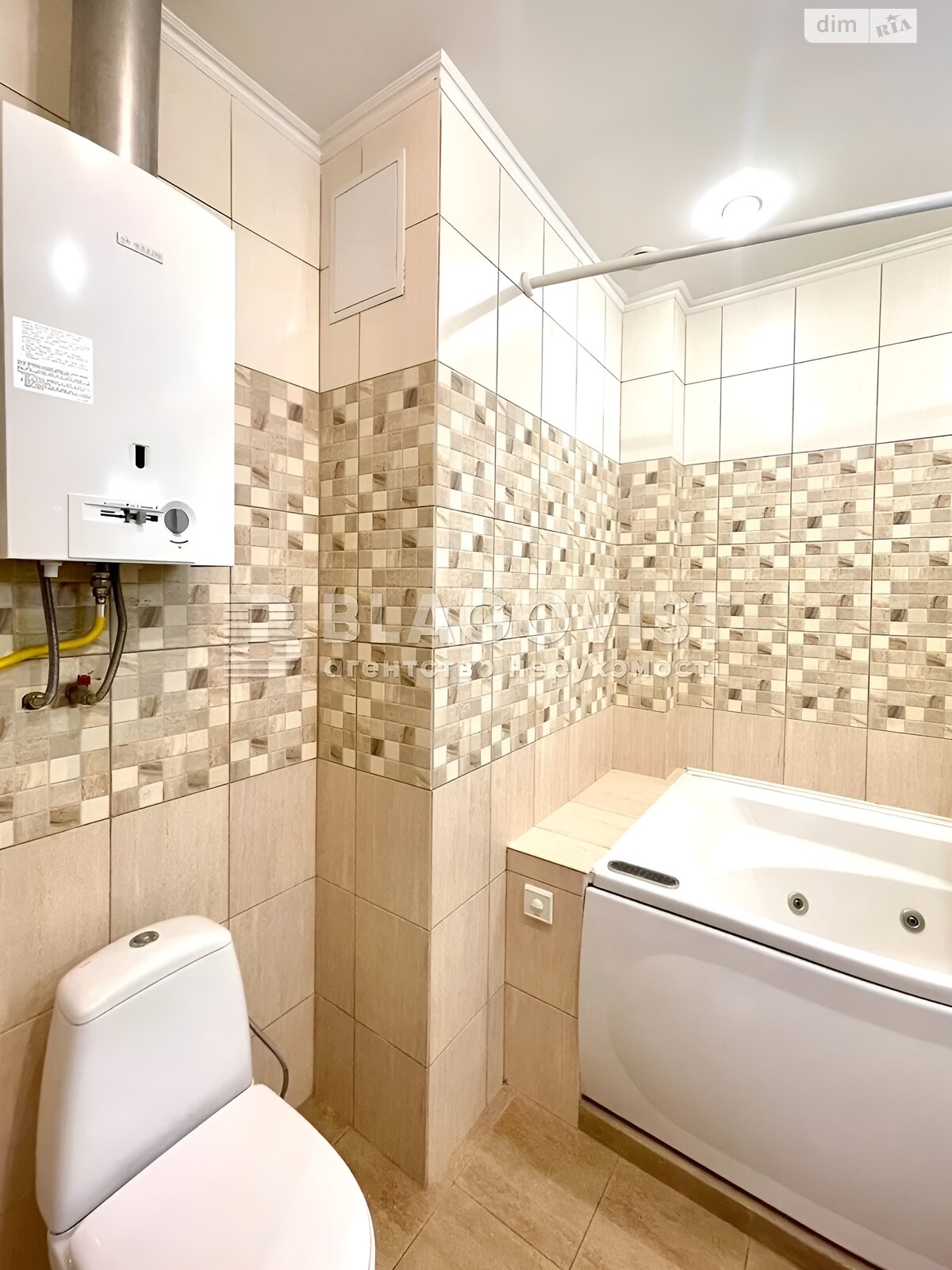 Продажа трехкомнатной квартиры в Киеве, на ул. Лютеранская 19, район Липки фото 1 Продажа трехкомнатной квартиры в Киеве, на ул. Лютеранская 19, район Липки фото 1