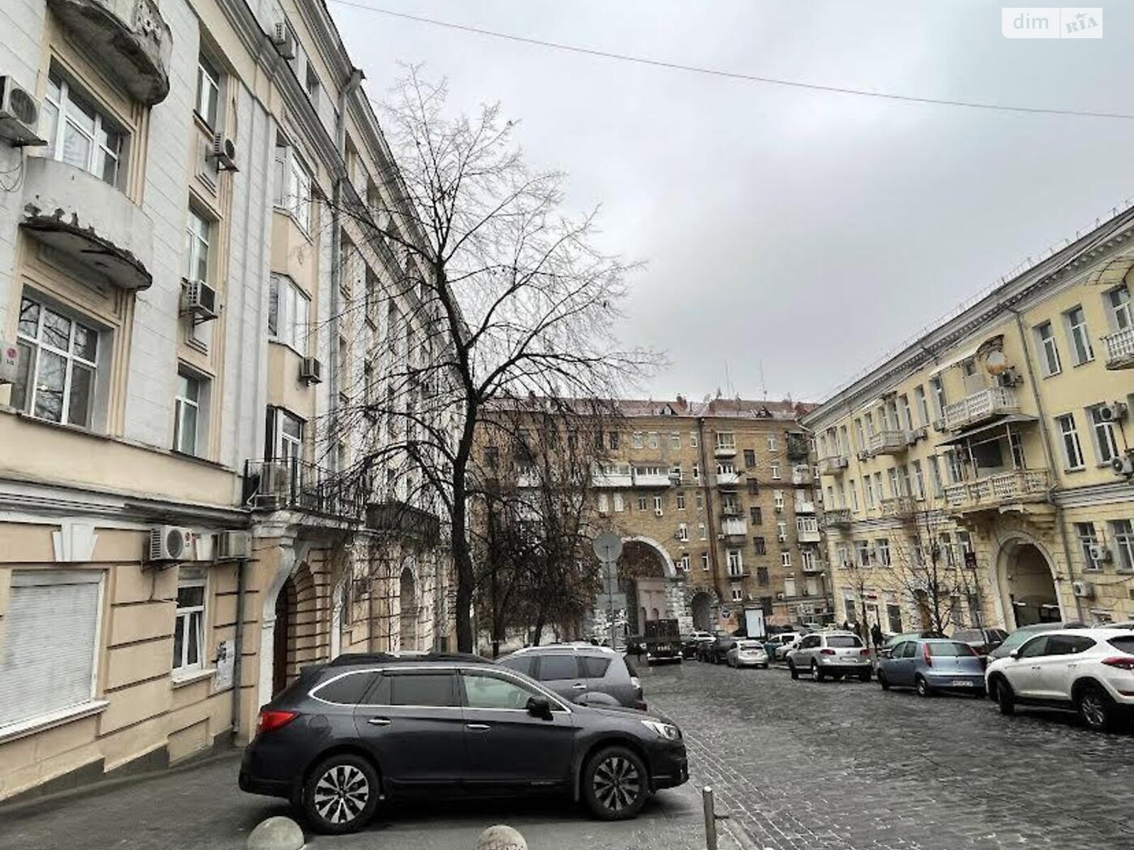 Продаж чотирикімнатної квартири в Києві, на вул. Лютеранська 4, район Липки фото 1 Продаж чотирикімнатної квартири в Києві, на вул. Лютеранська 4, район Липки фото 1