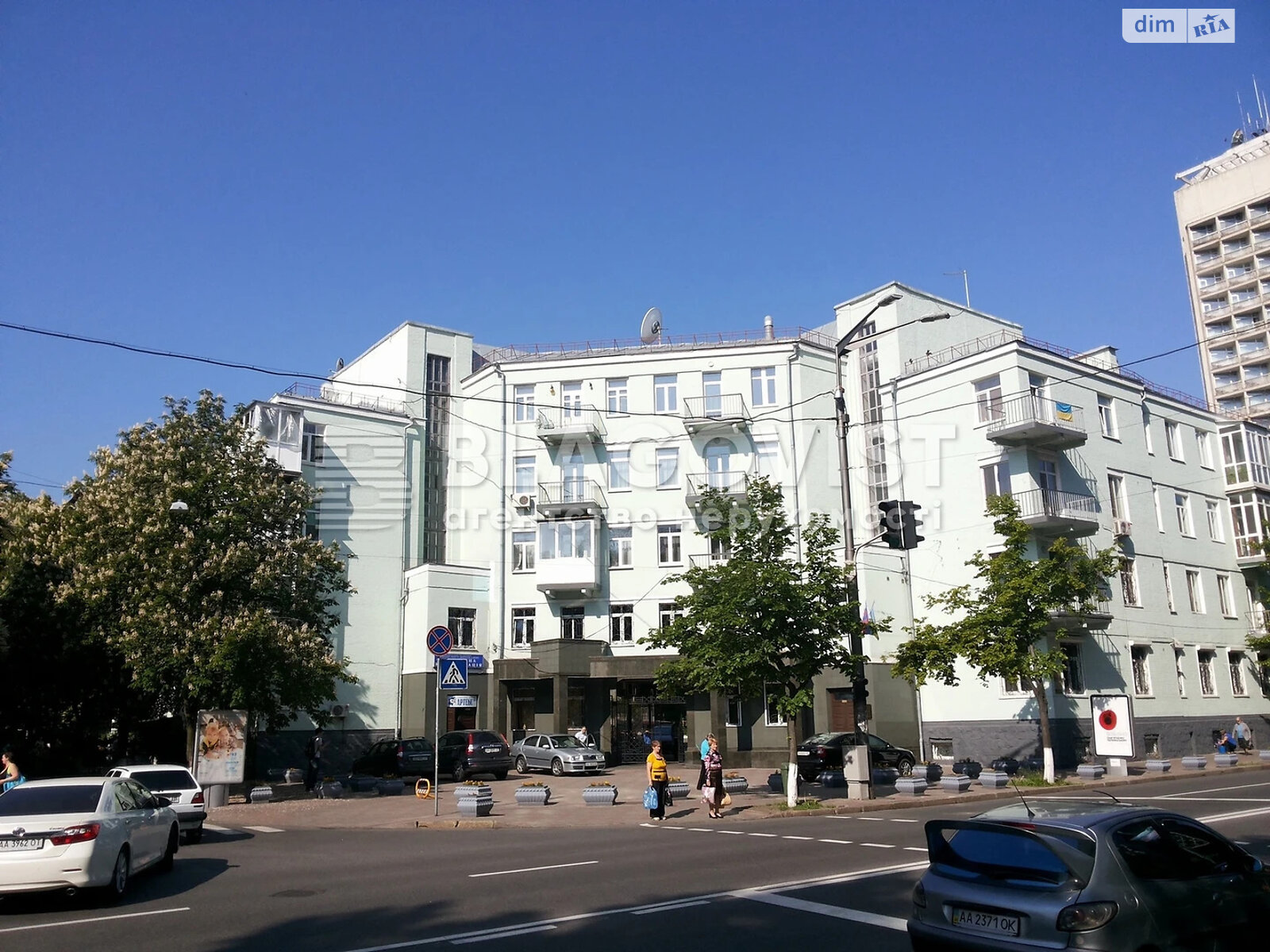 Продажа трехкомнатной квартиры в Киеве, на ул. Михайла Грушевского 28/2, район Липки фото 1 Продажа трехкомнатной квартиры в Киеве, на ул. Михайла Грушевского 28/2, район Липки фото 1