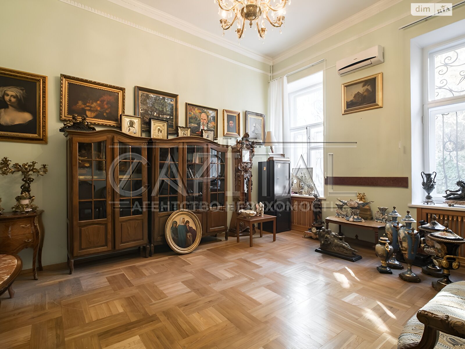 Продажа трехкомнатной квартиры в Киеве, на ул. Ольгинская 2/11, кв. 10, район Липки фото 1 Продажа трехкомнатной квартиры в Киеве, на ул. Ольгинская 2/11, кв. 10, район Липки фото 1