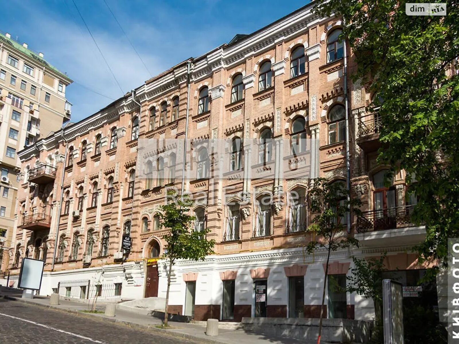 Продаж трикімнатної квартири в Києві, на вул. Ольгинська 2/1, район Липки фото 1 Продаж трикімнатної квартири в Києві, на вул. Ольгинська 2/1, район Липки фото 1