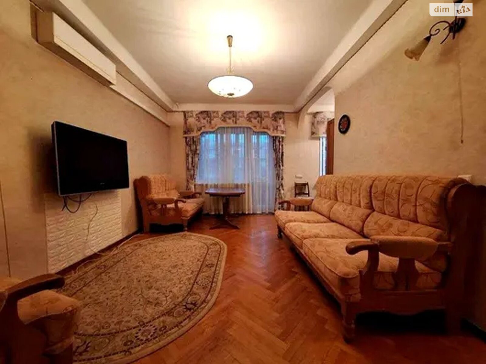 Продаж двокімнатної квартири в Києві, на вул. Пилипа Орлика 9, район Липки фото 1 Продаж двокімнатної квартири в Києві, на вул. Пилипа Орлика 9, район Липки фото 1