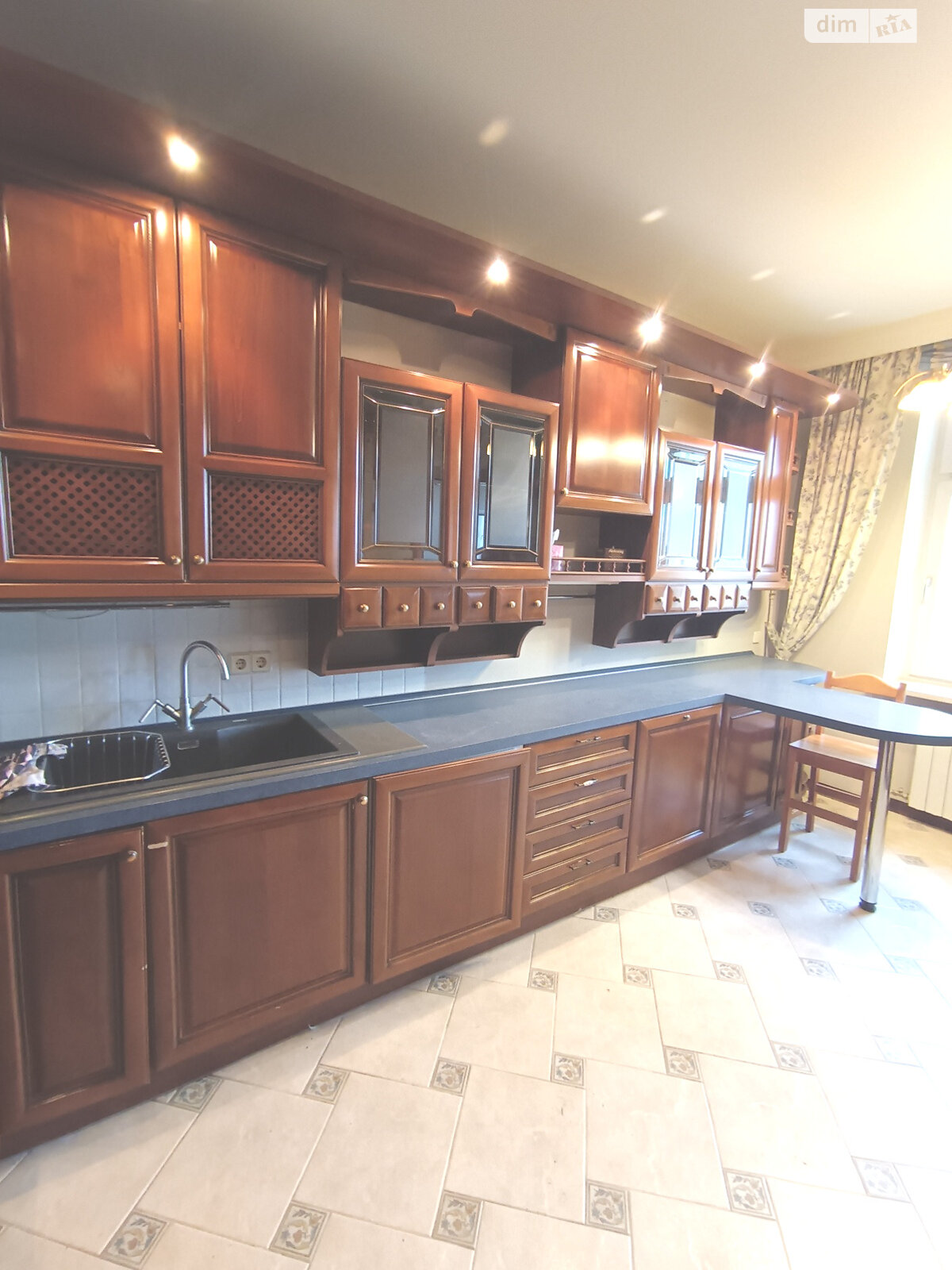 Продажа шестикомнатной квартиры в Киеве, на ул. Пылыпа Орлика 10, район Печерский фото 1