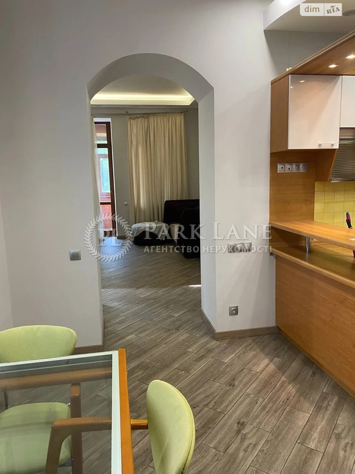 Продажа трехкомнатной квартиры в Киеве, на ул. Пылыпа Орлика 22/2, район Липки фото 1