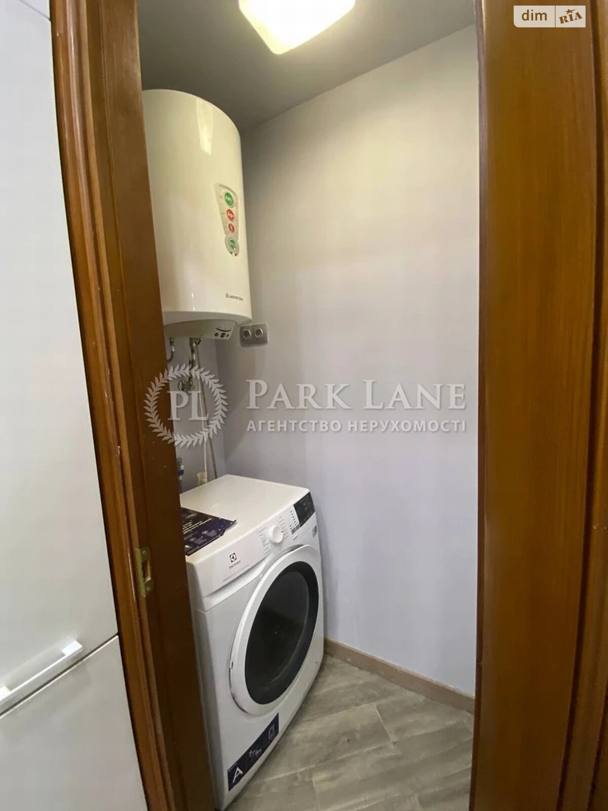 Продажа трехкомнатной квартиры в Киеве, на ул. Пылыпа Орлика 22/2, район Липки фото 1