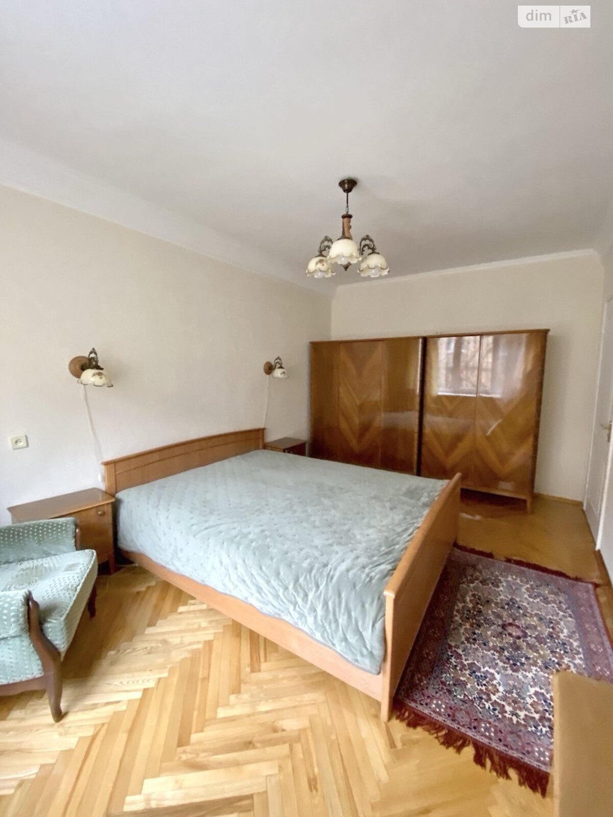 Продажа трехкомнатной квартиры в Киеве, на ул. Академика Богомольца 8А, район Липки фото 1 Продажа трехкомнатной квартиры в Киеве, на ул. Академика Богомольца 8А, район Липки фото 1