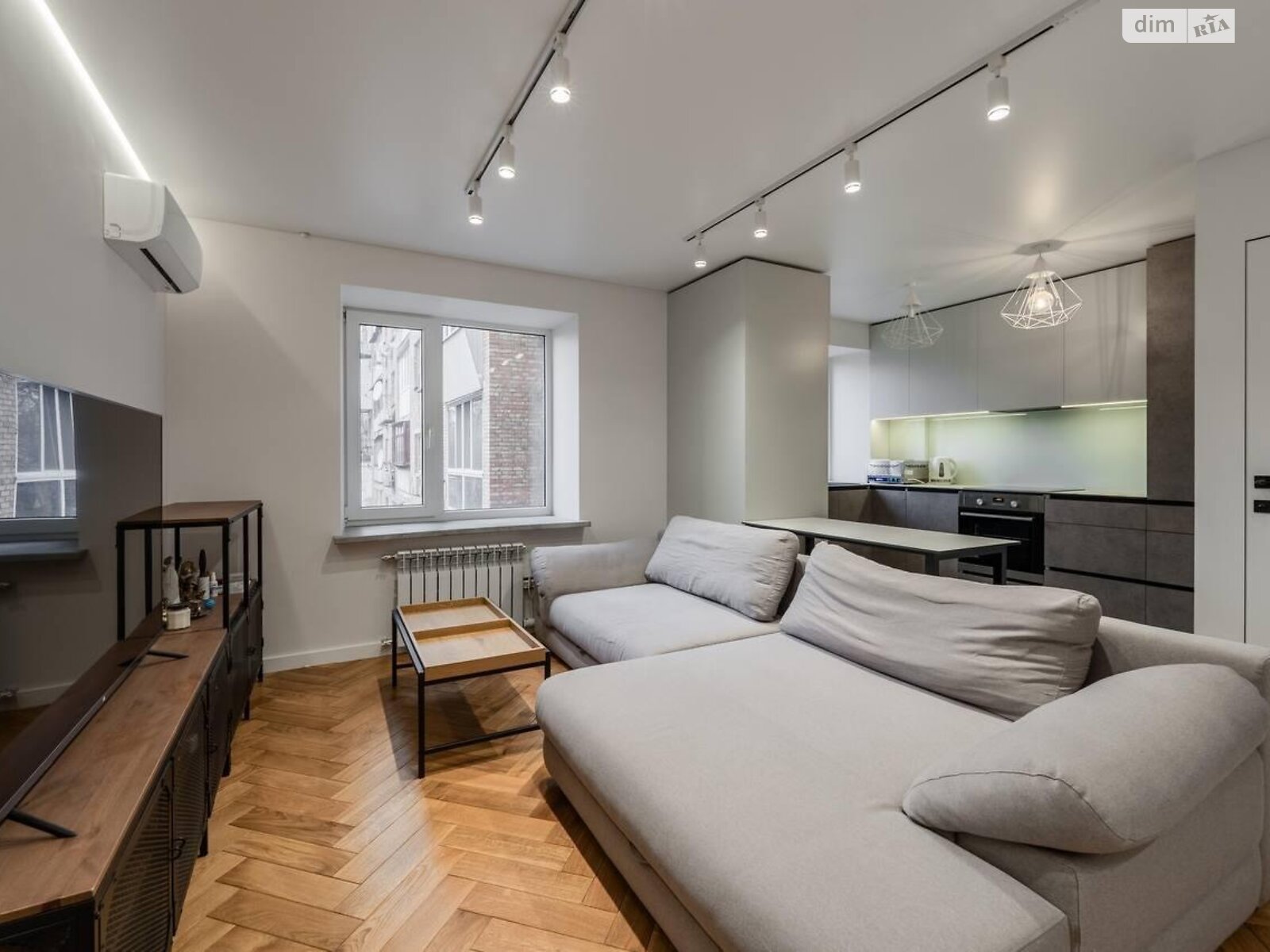 Продаж двокімнатної квартири в Києві, на вул. Шовковична 48, район Липки фото 1