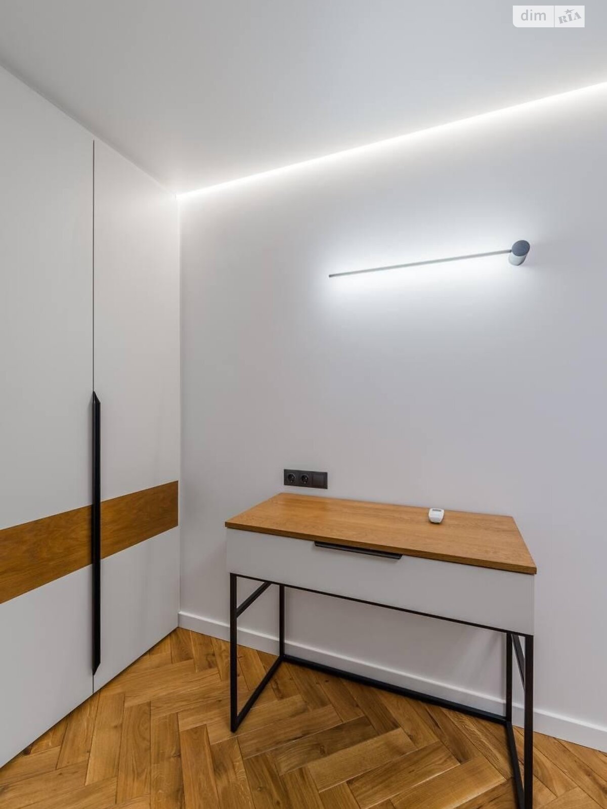 Продаж двокімнатної квартири в Києві, на вул. Шовковична 48, район Липки фото 1