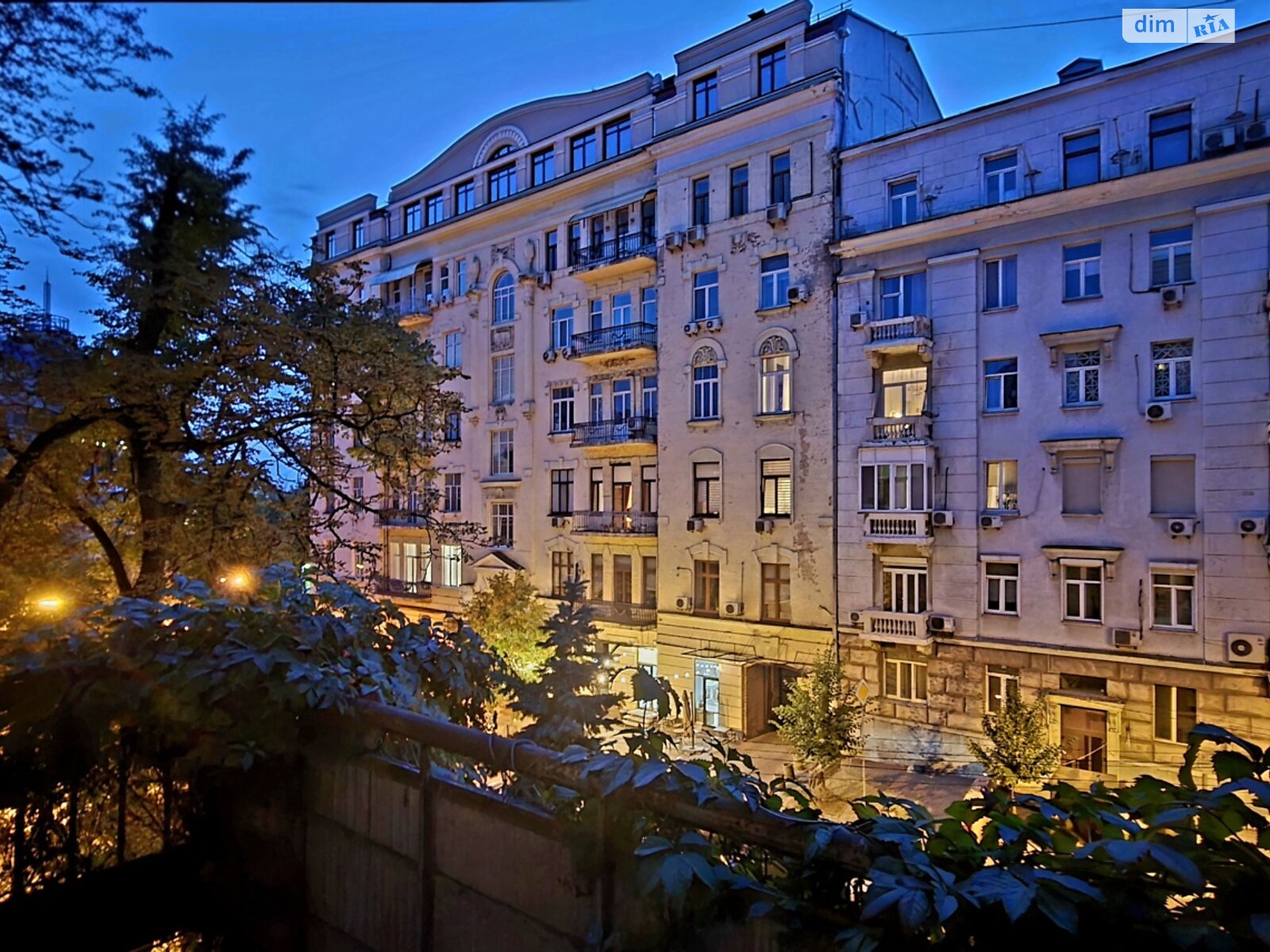 Продажа трехкомнатной квартиры в Киеве, на ул. Шелковичная 29, район Липки фото 1 Продажа трехкомнатной квартиры в Киеве, на ул. Шелковичная 29, район Липки фото 1