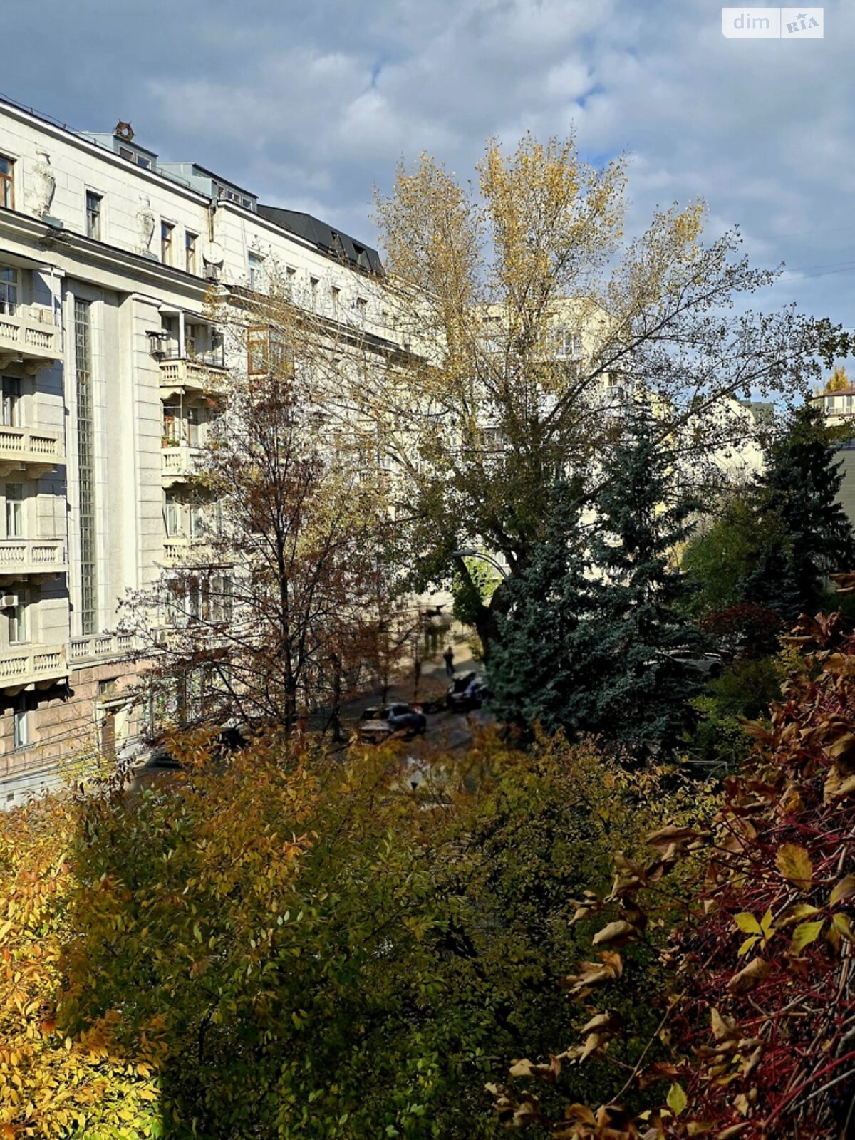 Продажа трехкомнатной квартиры в Киеве, на ул. Шелковичная 29, район Липки фото 1 Продажа трехкомнатной квартиры в Киеве, на ул. Шелковичная 29, район Липки фото 1