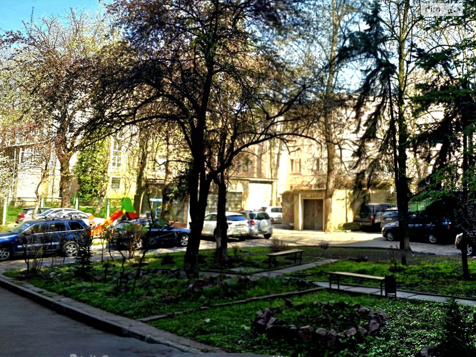 Продажа трехкомнатной квартиры в Киеве, на ул. Шелковичная 29, район Липки фото 1 Продажа трехкомнатной квартиры в Киеве, на ул. Шелковичная 29, район Липки фото 1