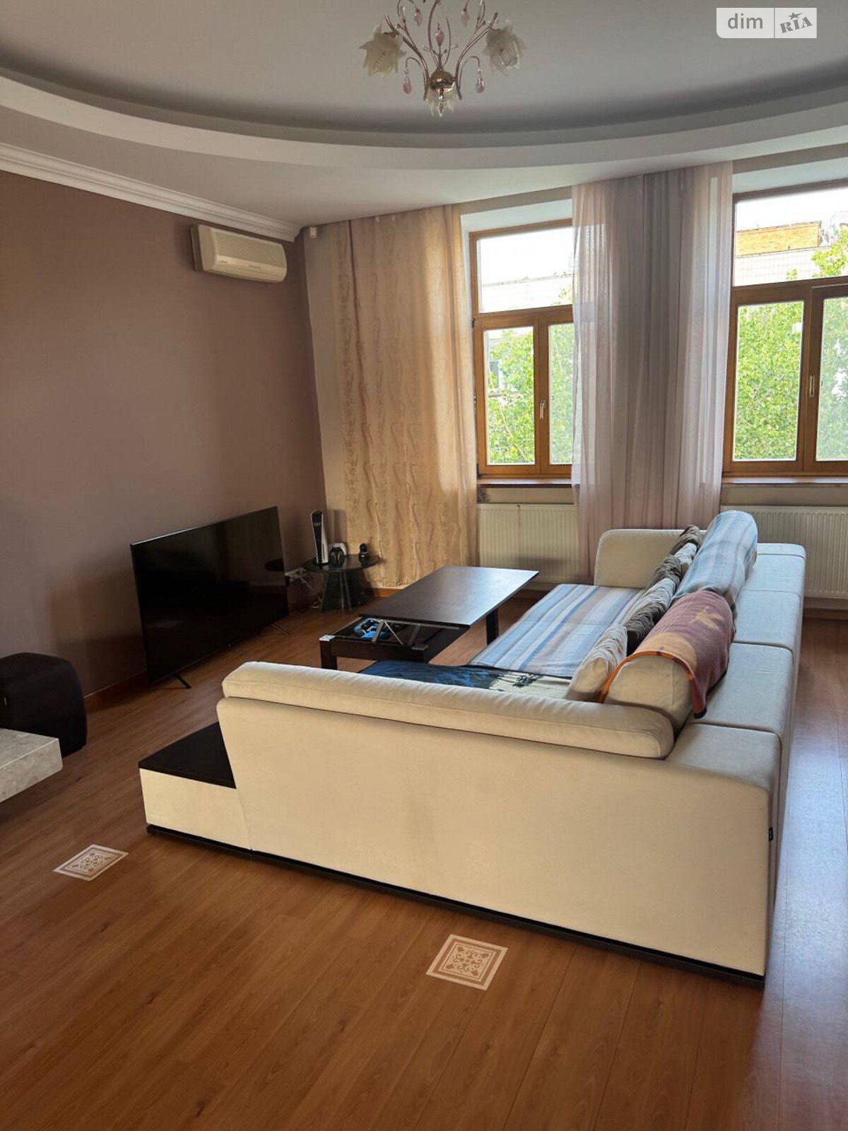 Продажа четырехкомнатной квартиры в Киеве, на ул. Шелковичная 32/34, район Липки фото 1