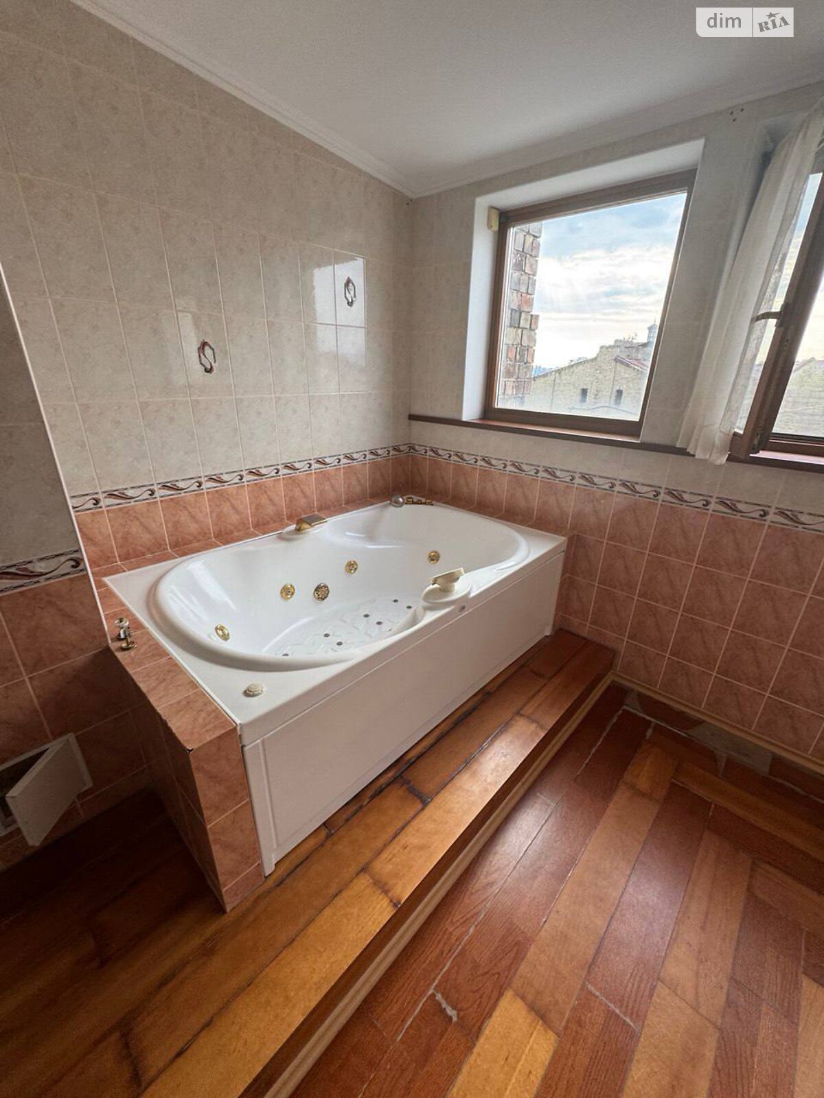 Продажа четырехкомнатной квартиры в Киеве, на ул. Шелковичная 32/34, район Липки фото 1