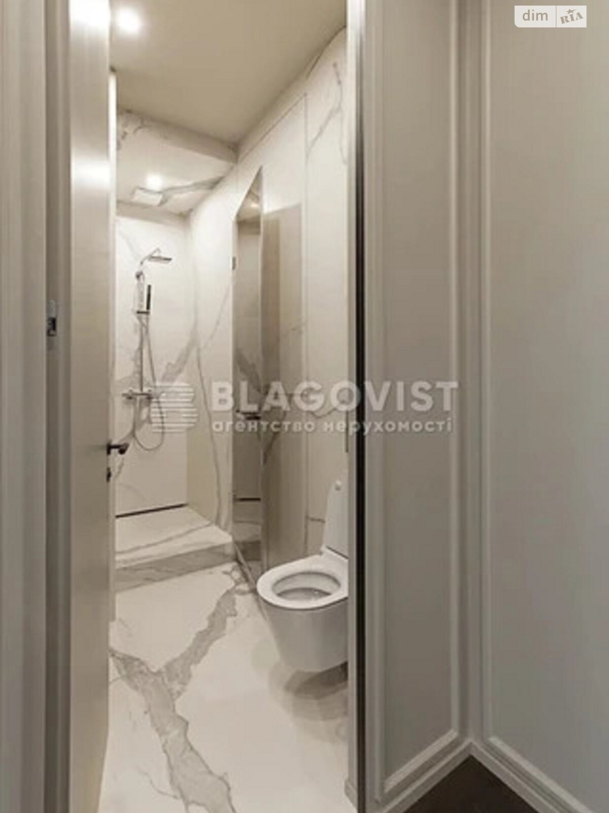 Продаж двокімнатної квартири в Києві, на пров. Виноградний 4, район Липки фото 1 Продаж двокімнатної квартири в Києві, на пров. Виноградний 4, район Липки фото 1