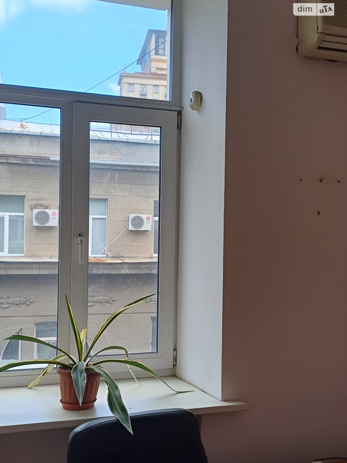 Продаж десятикімнатної квартири в Києві, на вул. Заньковецької 2/5, район Липки фото 1 Продаж десятикімнатної квартири в Києві, на вул. Заньковецької 2/5, район Липки фото 1