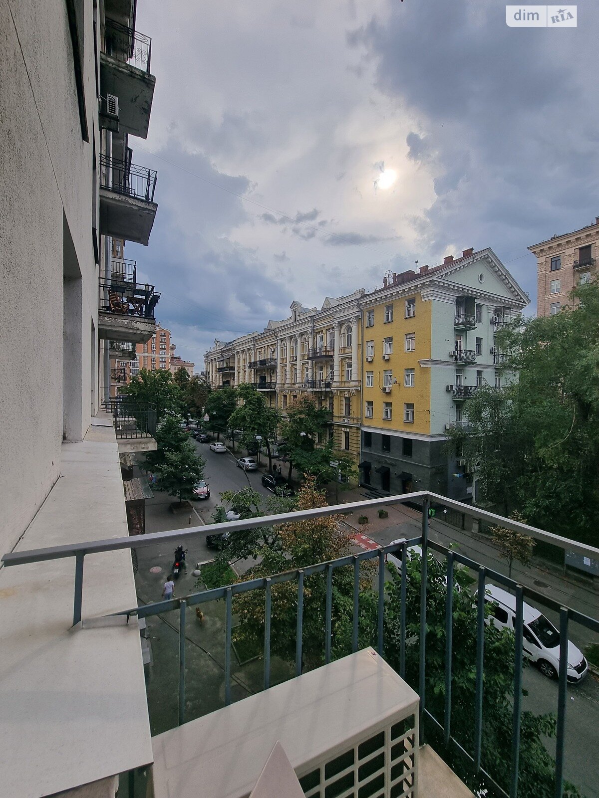 Продаж двокімнатної квартири в Києві, на вул. Заньковецької 5/2, район Липки фото 1