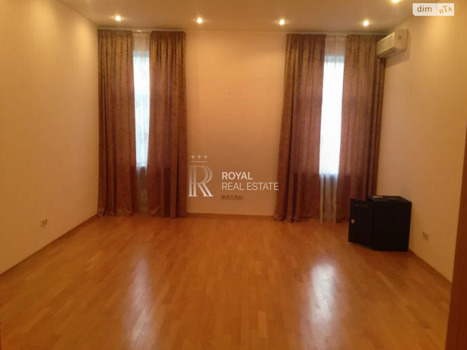 Продажа четырехкомнатной квартиры в Киеве, на ул. Дарвина 3, район Липки фото 1