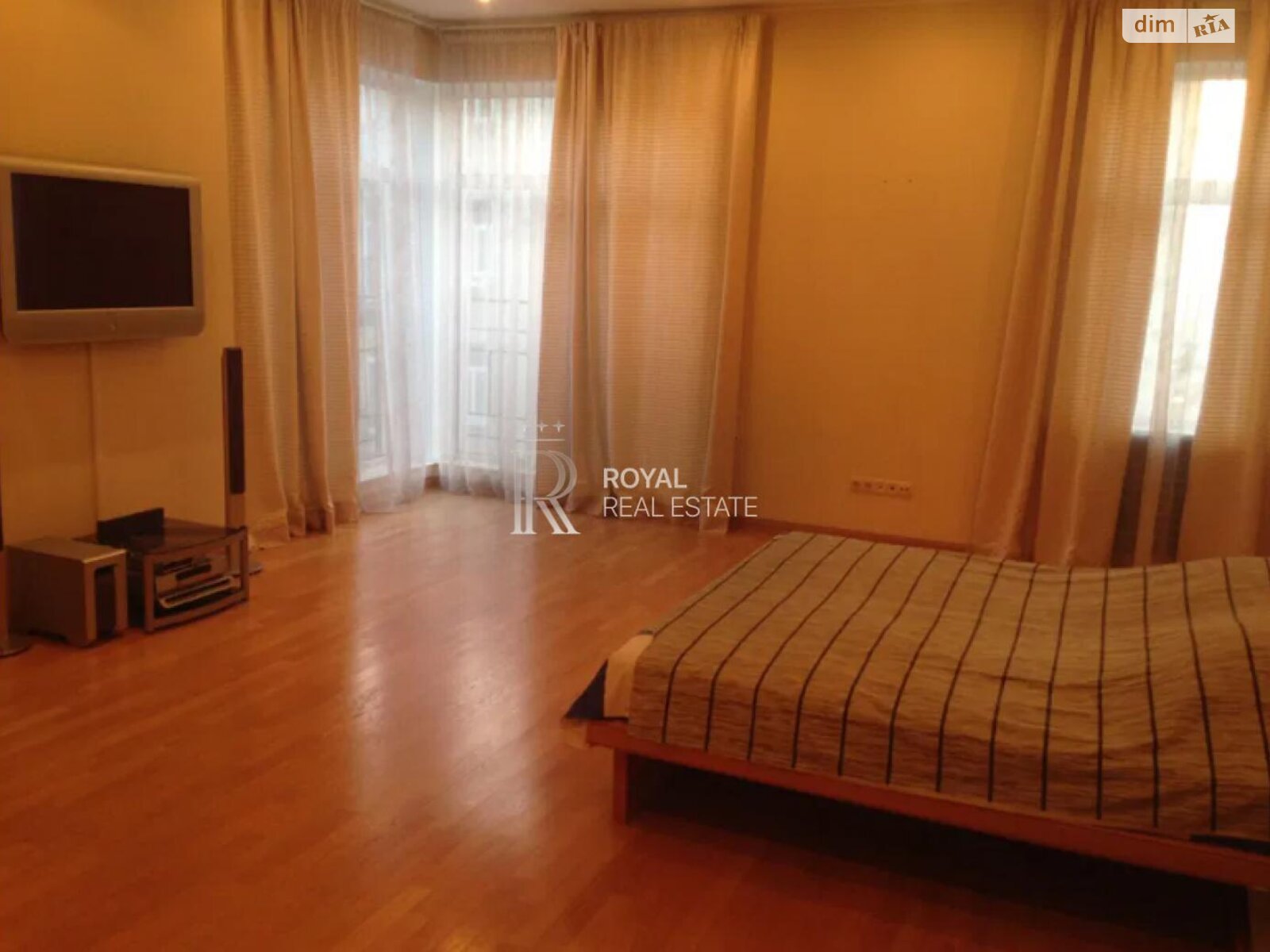 Продажа четырехкомнатной квартиры в Киеве, на ул. Дарвина 3, район Липки фото 1