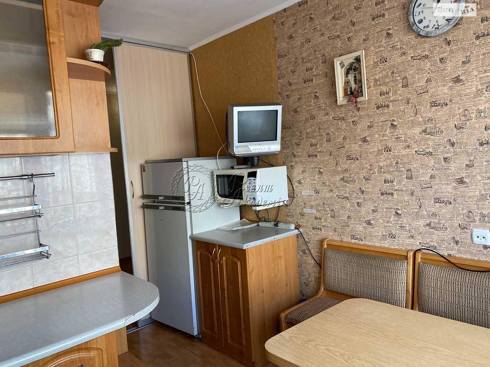 Продажа трехкомнатной квартиры в Киеве, на ул. Бакинская 37, район Лукьяновка фото 1 Продажа трехкомнатной квартиры в Киеве, на ул. Бакинская 37, район Лукьяновка фото 1