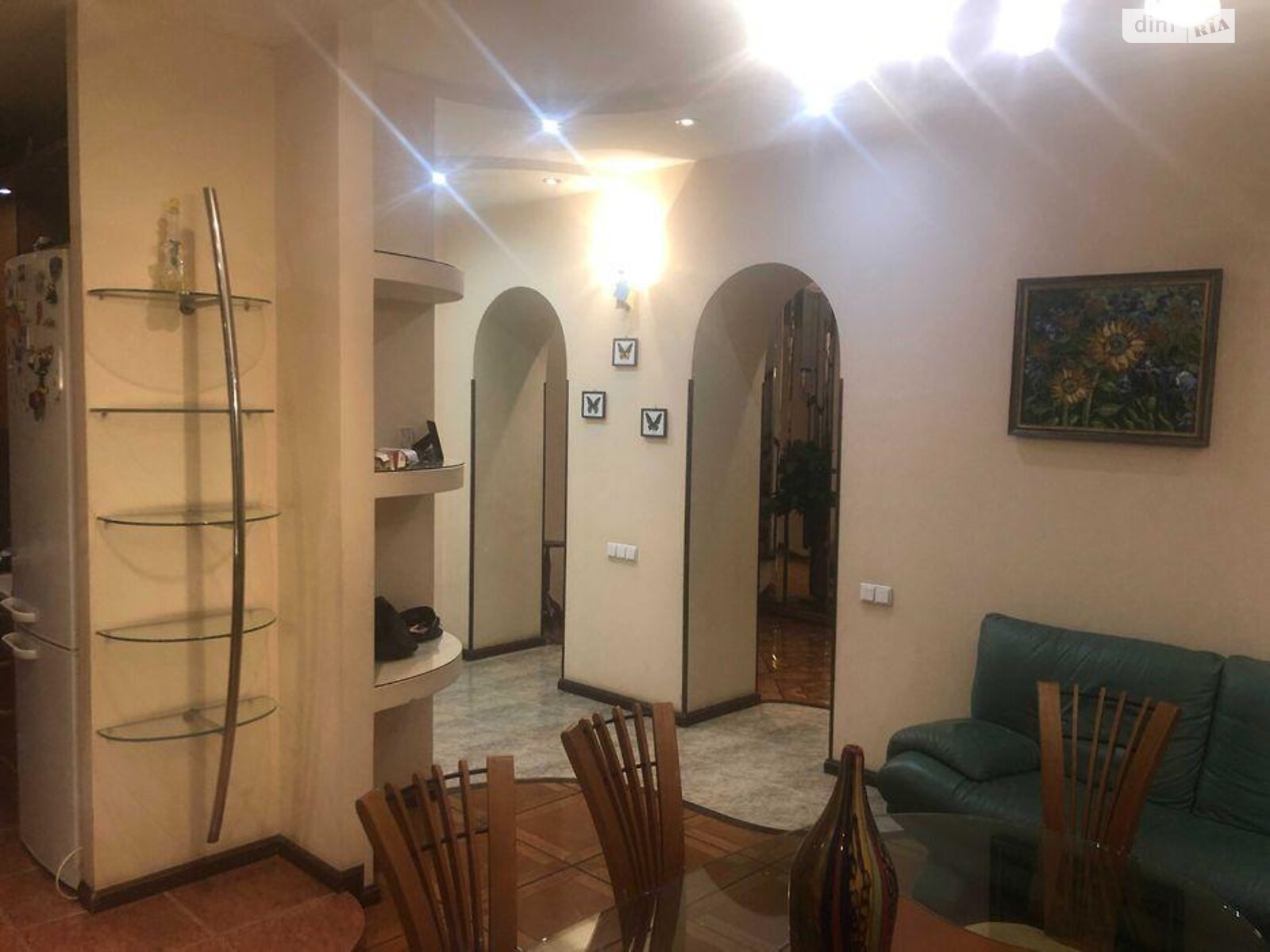 Продажа пятикомнатной квартиры в Киеве, на ул. Белорусская 5, район Лукьяновка фото 1 Продажа пятикомнатной квартиры в Киеве, на ул. Белорусская 5, район Лукьяновка фото 1