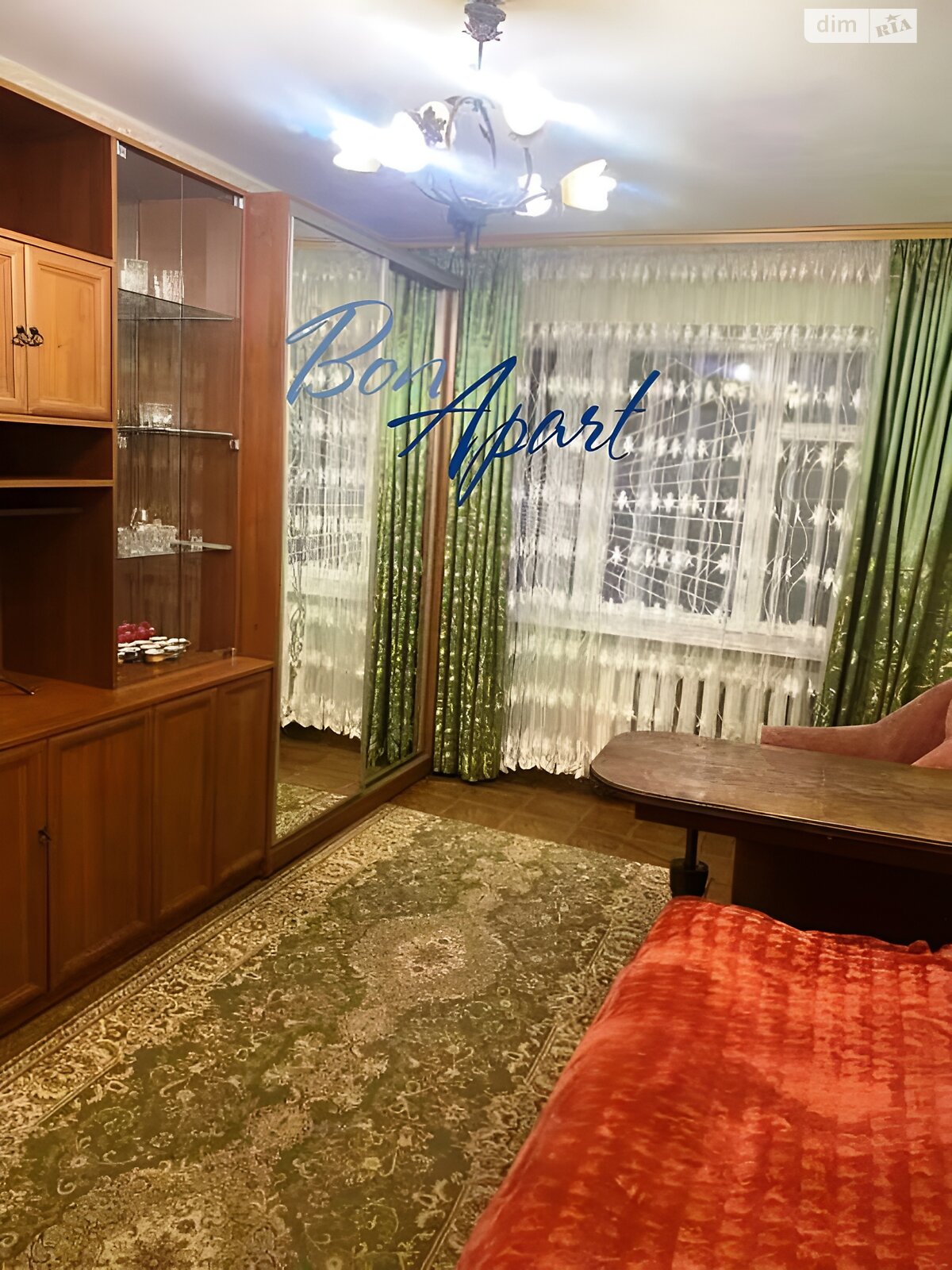 Продаж трикімнатної квартири в Києві, на вул. Дегтярівська 28, район Лук'янівка фото 1 Продаж трикімнатної квартири в Києві, на вул. Дегтярівська 28, район Лук'янівка фото 1