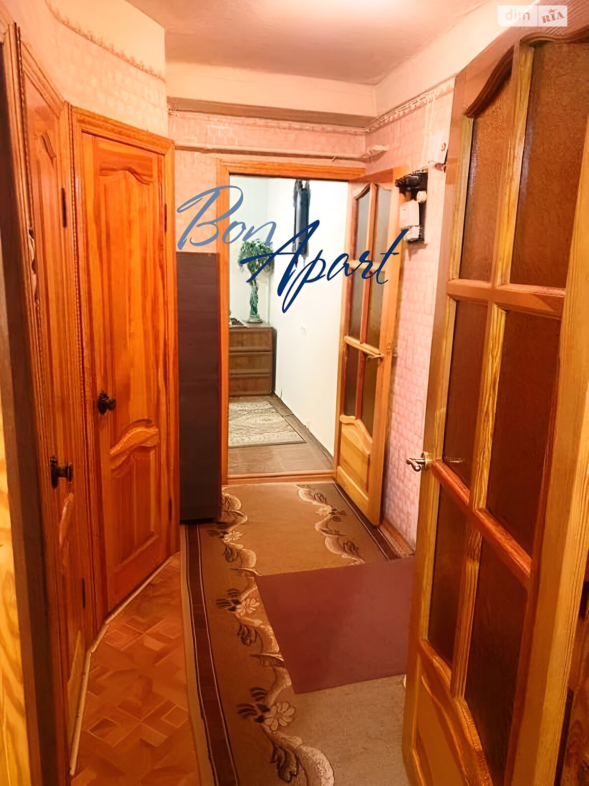 Продаж трикімнатної квартири в Києві, на вул. Дегтярівська 28, район Лук'янівка фото 1 Продаж трикімнатної квартири в Києві, на вул. Дегтярівська 28, район Лук'янівка фото 1