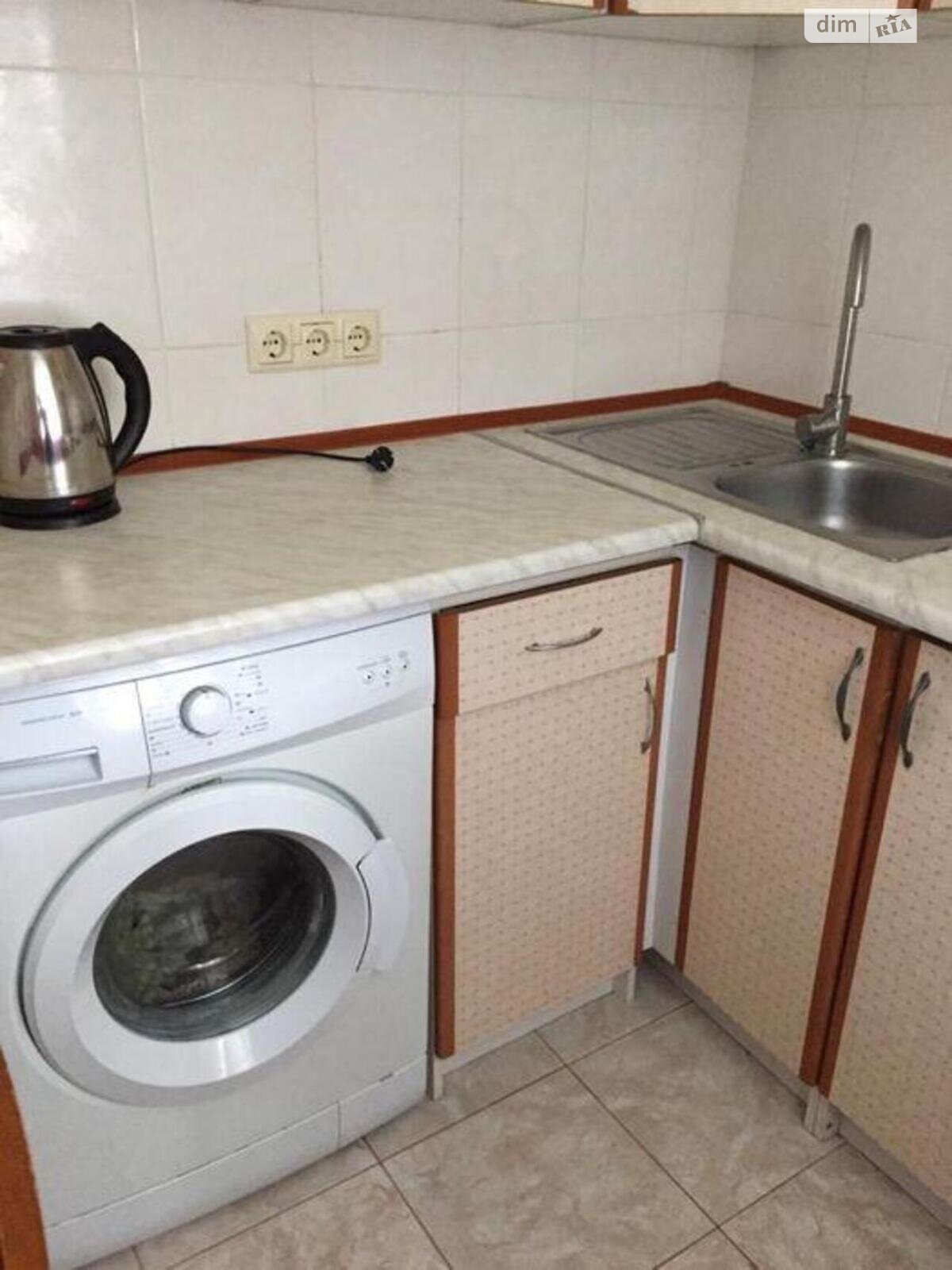 Продажа трехкомнатной квартиры в Киеве, на ул. Дегтяревская 28, район Лукьяновка фото 1 Продажа трехкомнатной квартиры в Киеве, на ул. Дегтяревская 28, район Лукьяновка фото 1