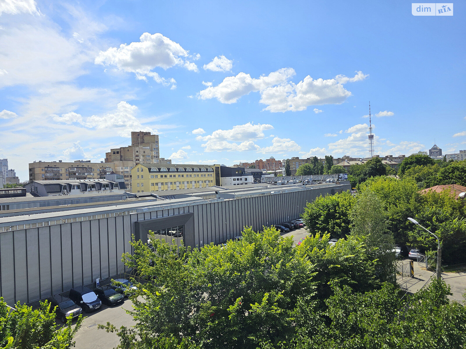 Продажа трехкомнатной квартиры в Киеве, на пер. Делегатский 3, район Лукьяновка фото 1 Продажа трехкомнатной квартиры в Киеве, на пер. Делегатский 3, район Лукьяновка фото 1