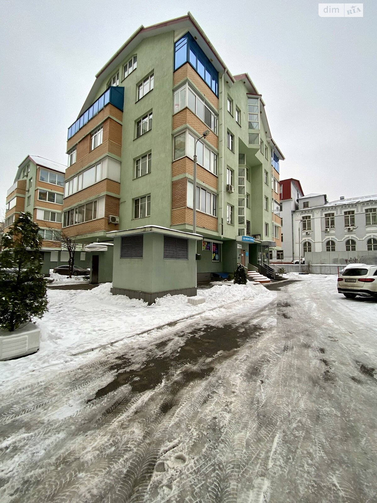 Продажа четырехкомнатной квартиры в Киеве, на ул. Деревлянская 10А, район Лукьяновка фото 1