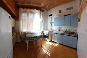 Продаж двокімнатної квартири в Києві, на вул. Деревлянська 19А, район Лук'янівка фото 2