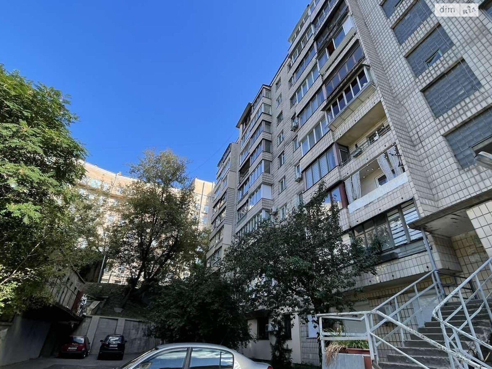 Продажа трехкомнатной квартиры в Киеве, на ул. Дмитриевская 96-98, район Лукьяновка фото 1 Продажа трехкомнатной квартиры в Киеве, на ул. Дмитриевская 96-98, район Лукьяновка фото 1