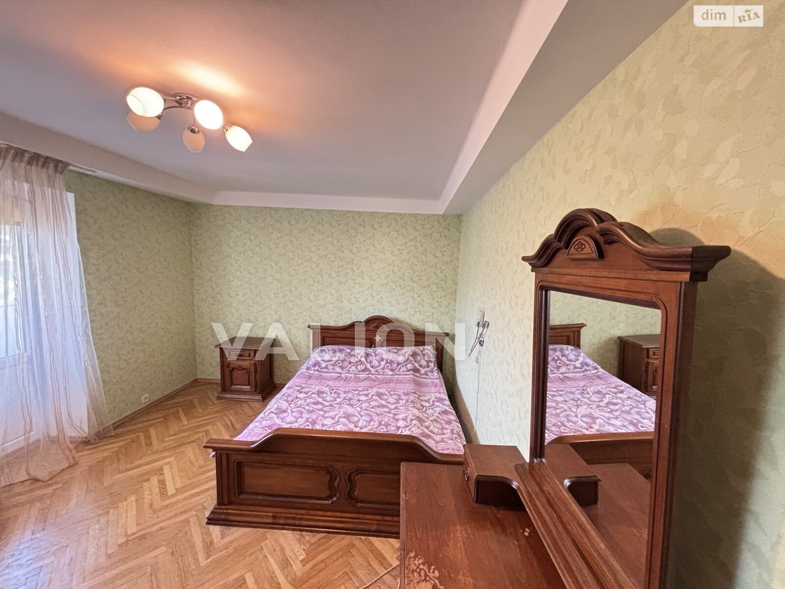 Продажа четырехкомнатной квартиры в Киеве, на ул. Довнар-Запольского 6, район Лукьяновка фото 1 Продажа четырехкомнатной квартиры в Киеве, на ул. Довнар-Запольского 6, район Лукьяновка фото 1