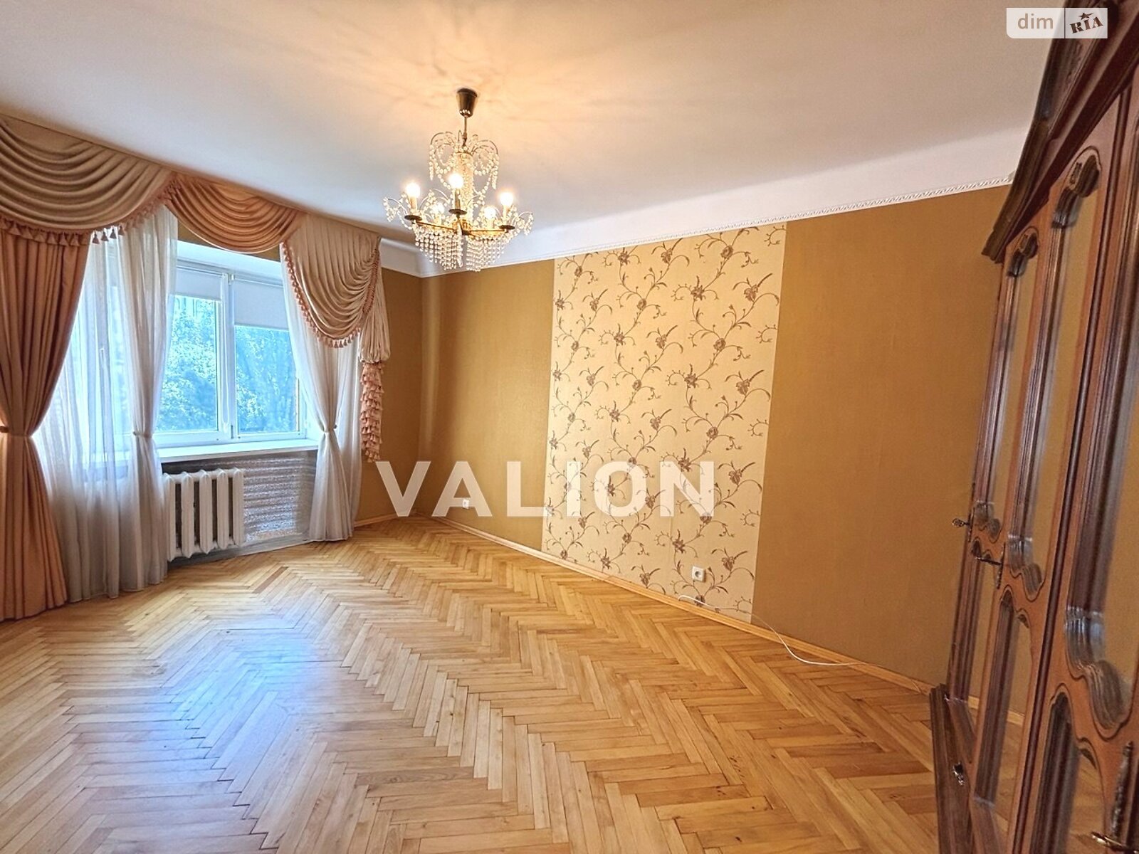 Продажа четырехкомнатной квартиры в Киеве, на ул. Довнар-Запольского 6, район Лукьяновка фото 1 Продажа четырехкомнатной квартиры в Киеве, на ул. Довнар-Запольского 6, район Лукьяновка фото 1