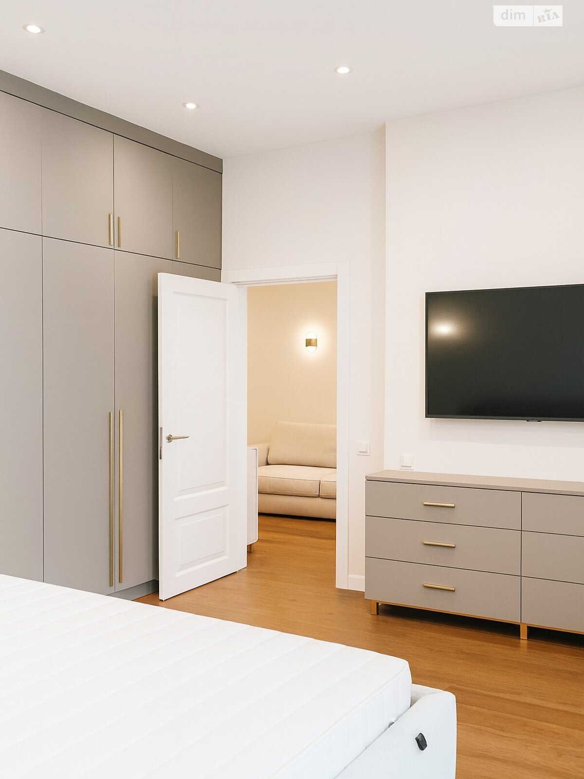 Продажа однокомнатной квартиры в Киеве, на ул. Гарета Джонса 12А, район Лукьяновка фото 1 Продажа однокомнатной квартиры в Киеве, на ул. Гарета Джонса 12А, район Лукьяновка фото 1