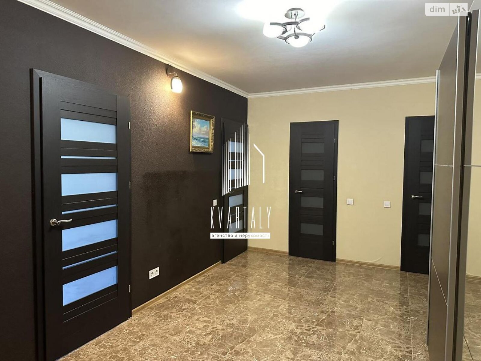 Продаж двокімнатної квартири в Києві, на вул. Герцена 35, район Лук'янівка фото 1 Продаж двокімнатної квартири в Києві, на вул. Герцена 35, район Лук'янівка фото 1
