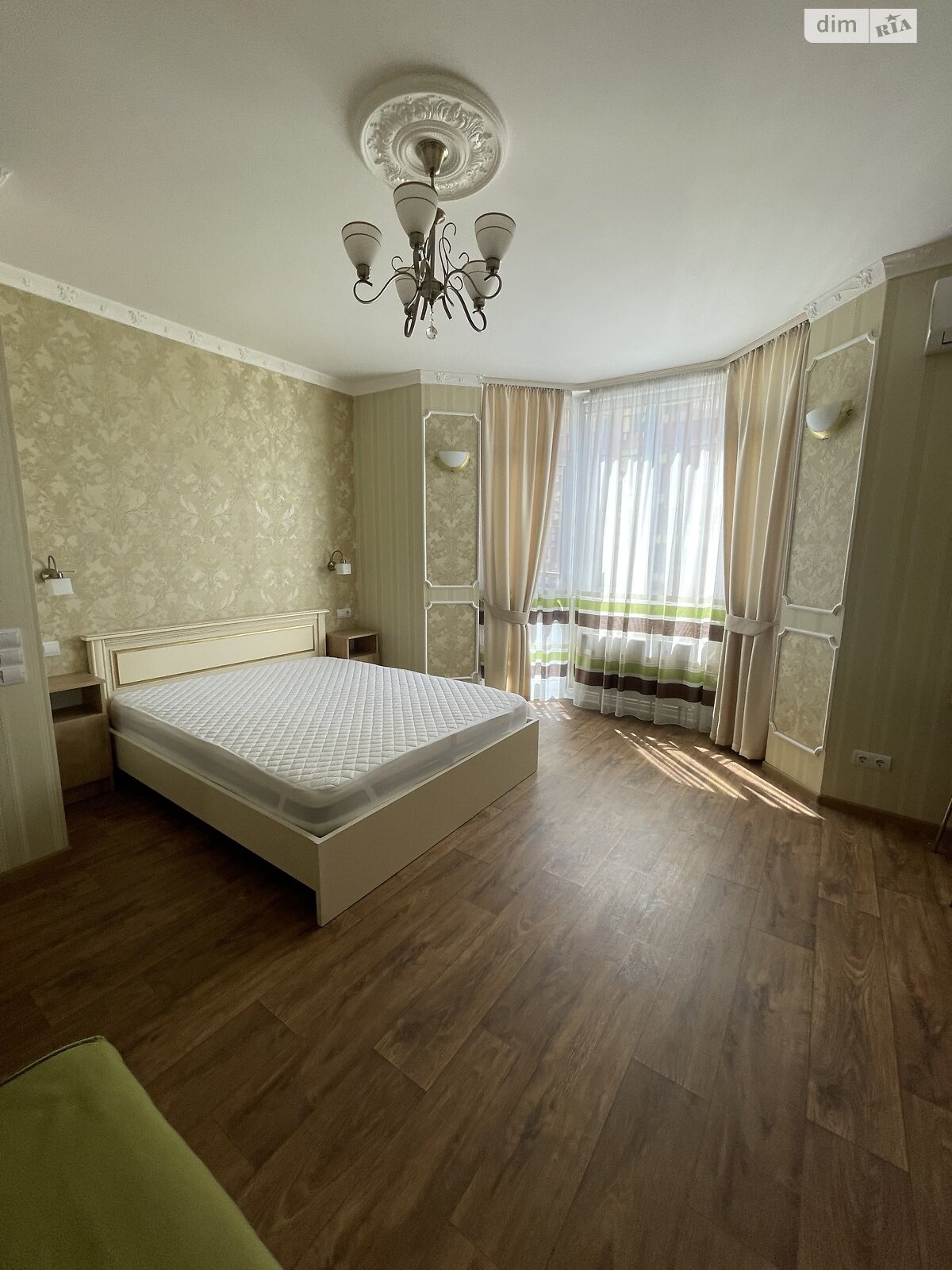 Продаж однокімнатної квартири в Києві, на вул. Коперника 3, район Лук'янівка фото 1 Продаж однокімнатної квартири в Києві, на вул. Коперника 3, район Лук'янівка фото 1