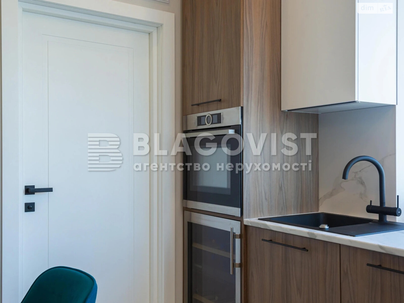Продажа четырехкомнатной квартиры в Киеве, на ул. Коперника 12Д, район Лукьяновка фото 1 Продажа четырехкомнатной квартиры в Киеве, на ул. Коперника 12Д, район Лукьяновка фото 1