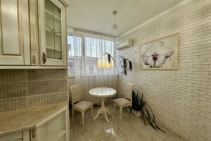 Продажа однокомнатной квартиры в Киеве, на ул. Коперника 3, район Лукьяновка фото 2 Продажа однокомнатной квартиры в Киеве, на ул. Коперника 3, район Лукьяновка фото 2