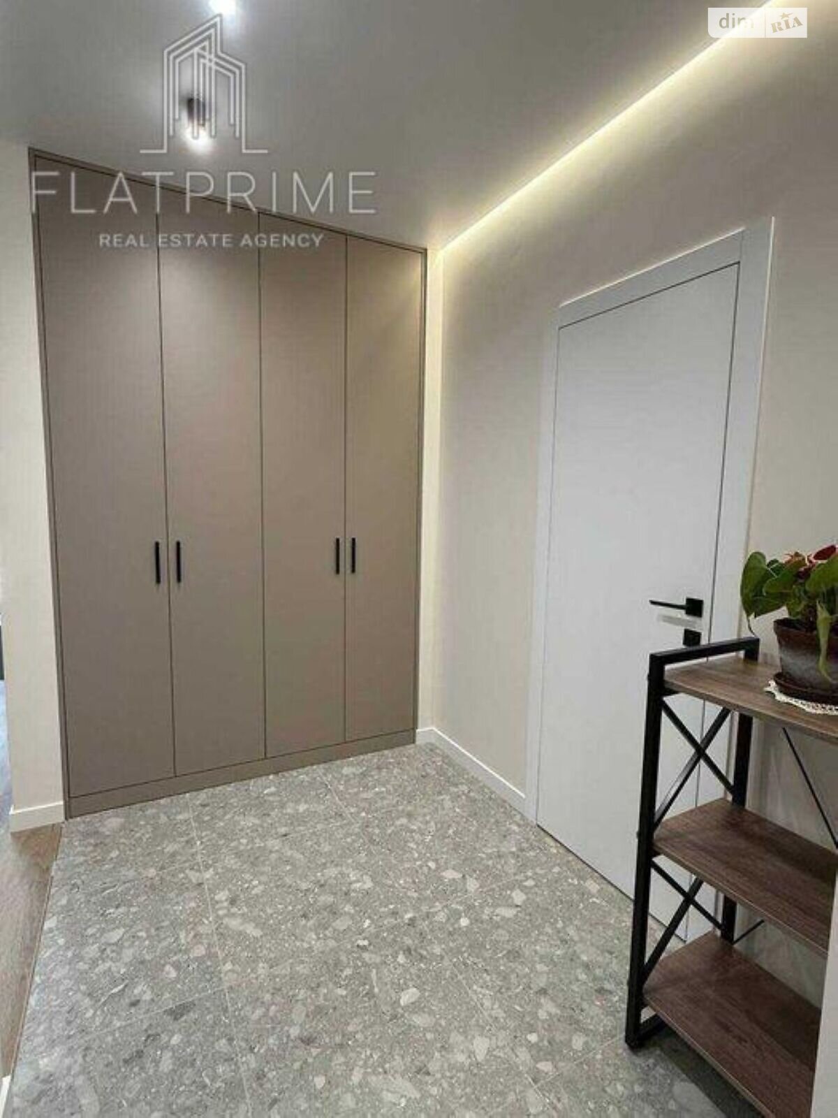 Продажа однокомнатной квартиры в Киеве, на ул. Николая Кравченко 24, район Лукьяновка фото 1