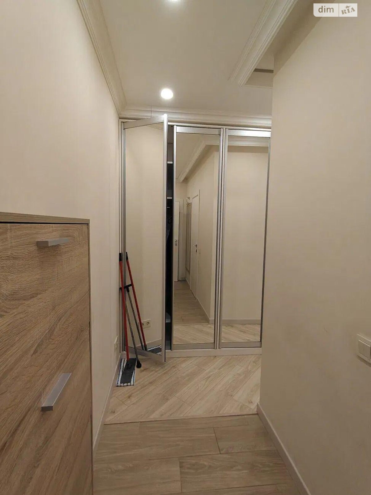Продаж двокімнатної квартири в Києві, на вул. Петропавлівська 40, район Лук'янівка фото 1 Продаж двокімнатної квартири в Києві, на вул. Петропавлівська 40, район Лук'янівка фото 1