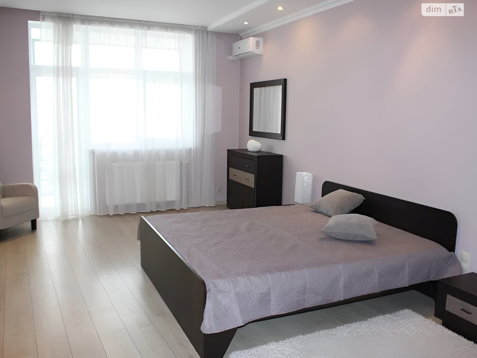 Продажа трехкомнатной квартиры в Киеве, на ул. Юрия Ильенко 18Б, район Лукьяновка фото 1